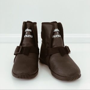 NWOB nununu x Native Luna Boot Size 7 T Unisex